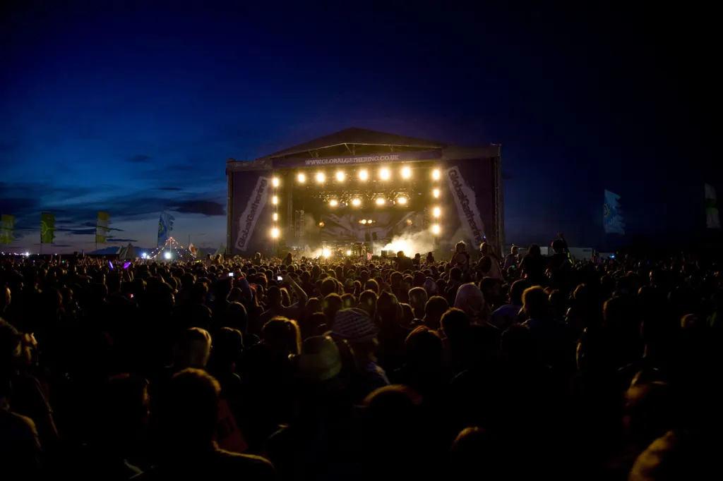Festivalgoers and atmosphere at Global Gathering 2009